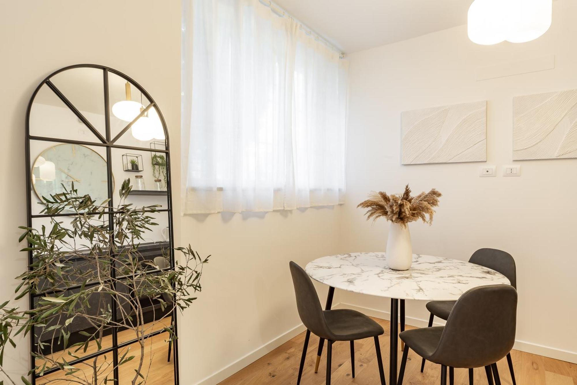 45Royal Stylish House Milan City Center Bagian luar foto